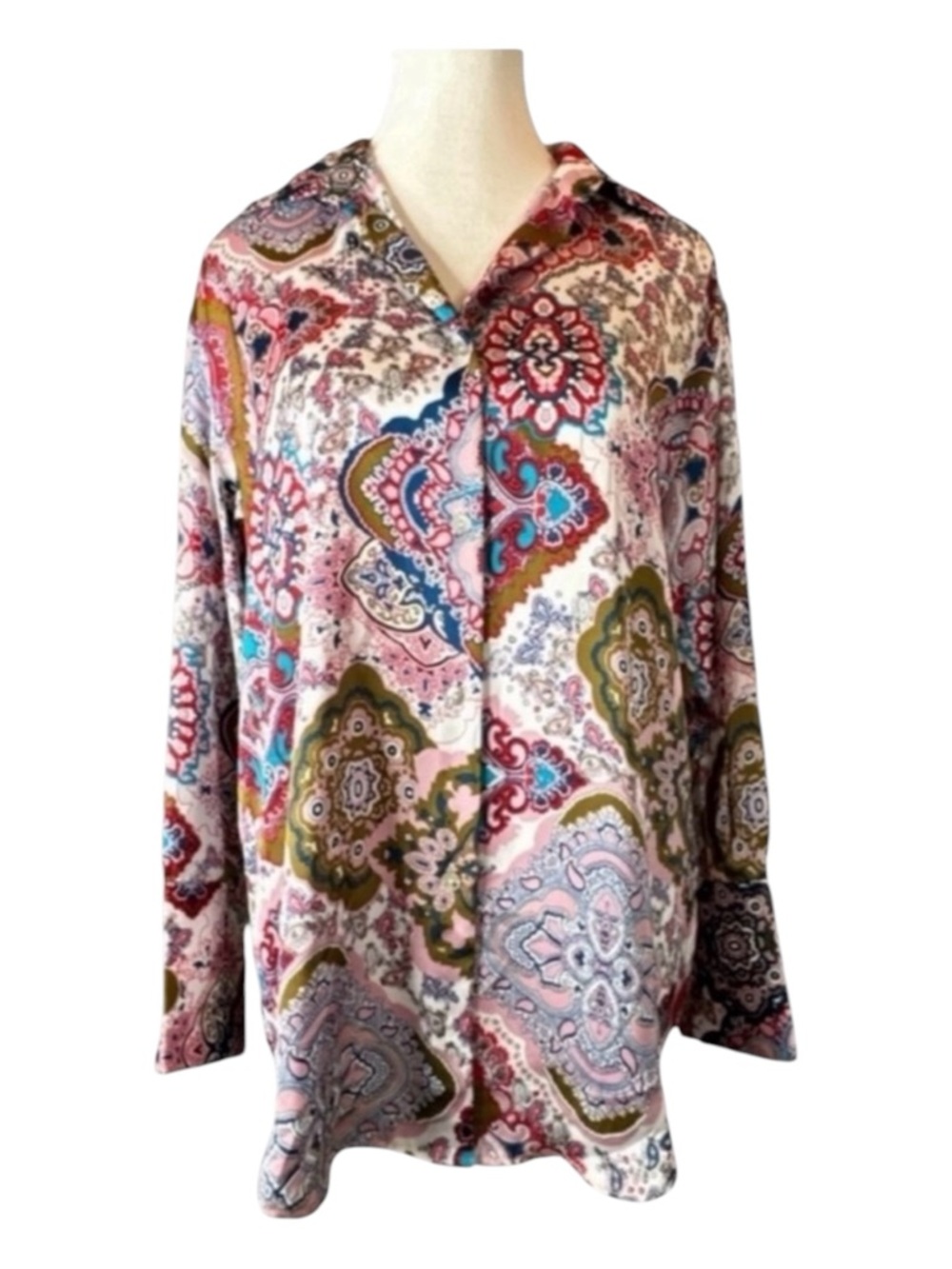 ZARA Multi-Color Print Blouse, Oversized, Button Front & Sleeves, Size XS.